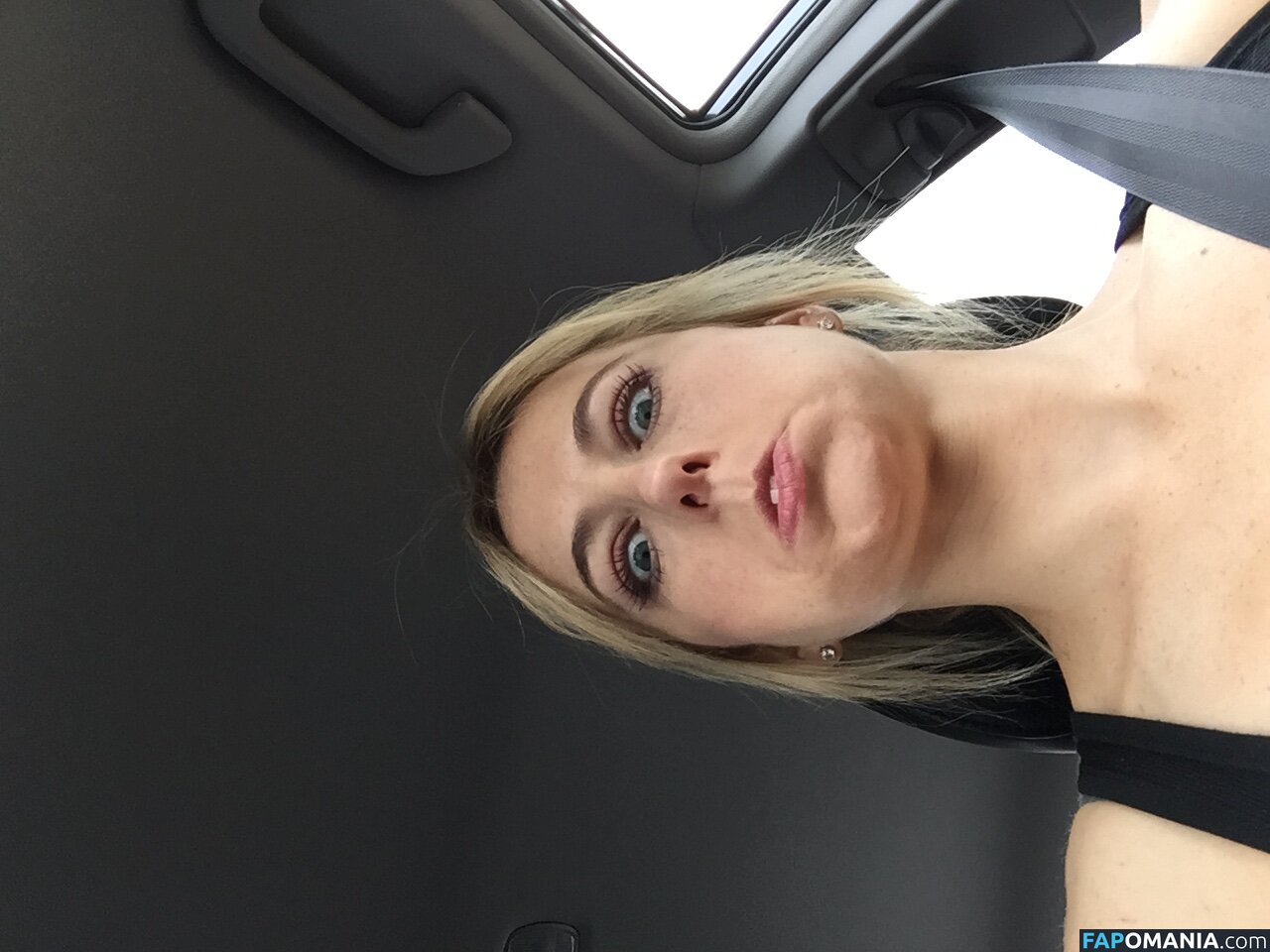 Iliza Shlesinger Naken Läckta Foto #185