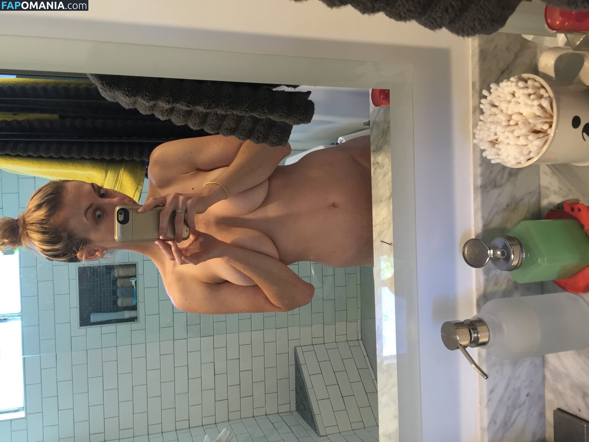 Iliza Shlesinger Naken Läckta Foto #197