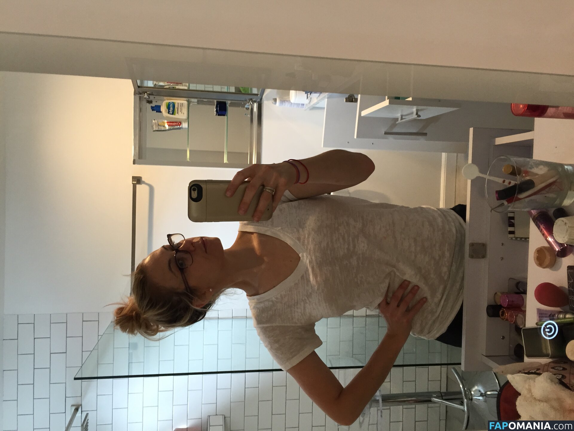 Iliza Shlesinger Naken Läckta Foto #198