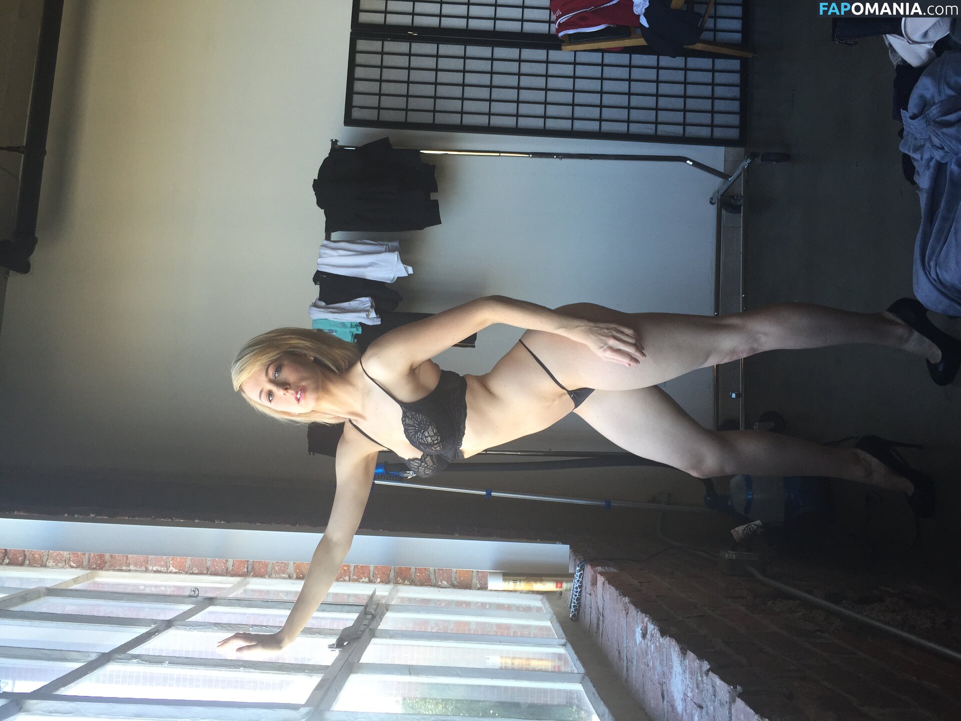 Iliza Shlesinger Naken Läckta Foto #203