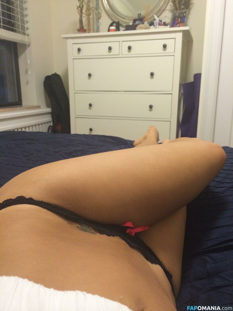 Jackie Cruz Naken Läckta Foto #13