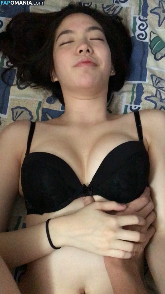 Janella Ooi Naken Läckta Foto #209