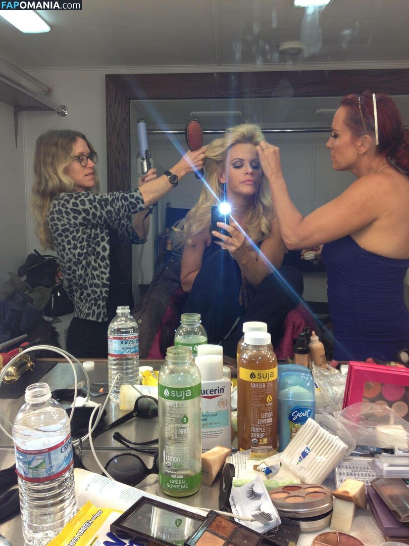 Jenny McCarthy Naken Läckta Foto #2