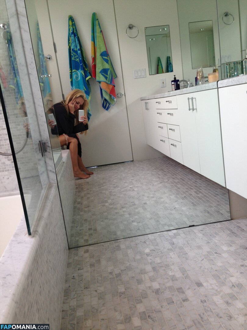 Jenny McCarthy Naken Läckta Foto #19