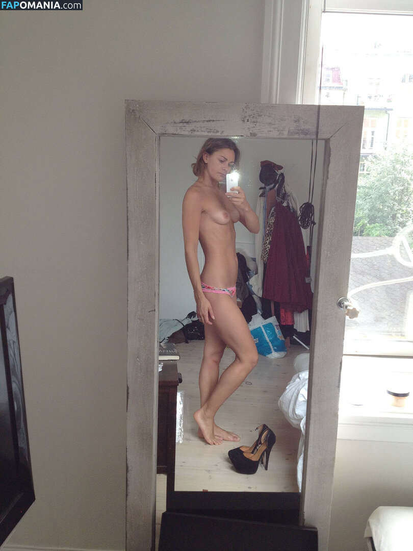 Jenny Skavlan Naken Läckta Foto #1