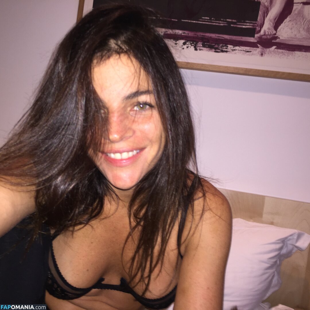 Julia Restoin Naken Läckta Foto #9