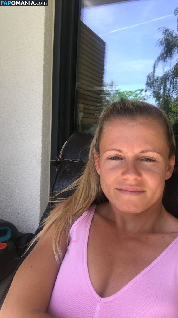 Julia Simic Naken Läckta Foto #2