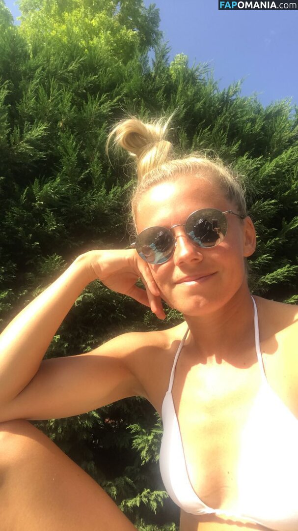 Julia Simic Naken Läckta Foto #8