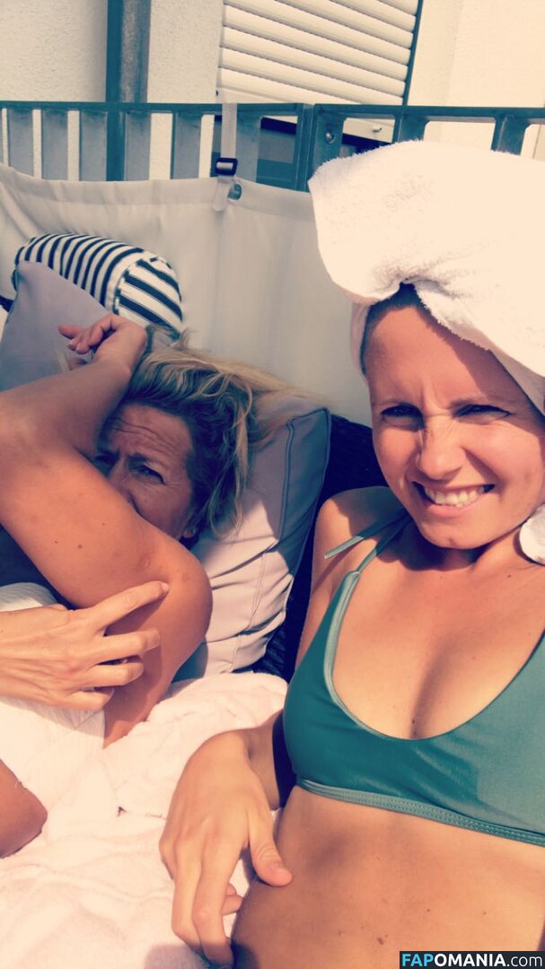 Julia Simic Naken Läckta Foto #13