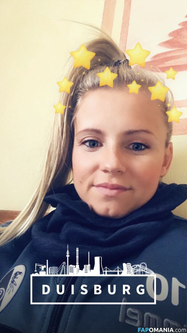 Julia Simic Naken Läckta Foto #24