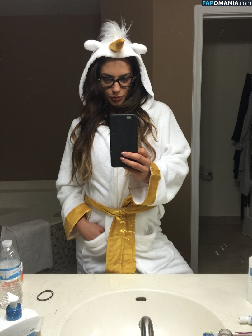 Kaitlyn WWE Naken Läckta Foto #74