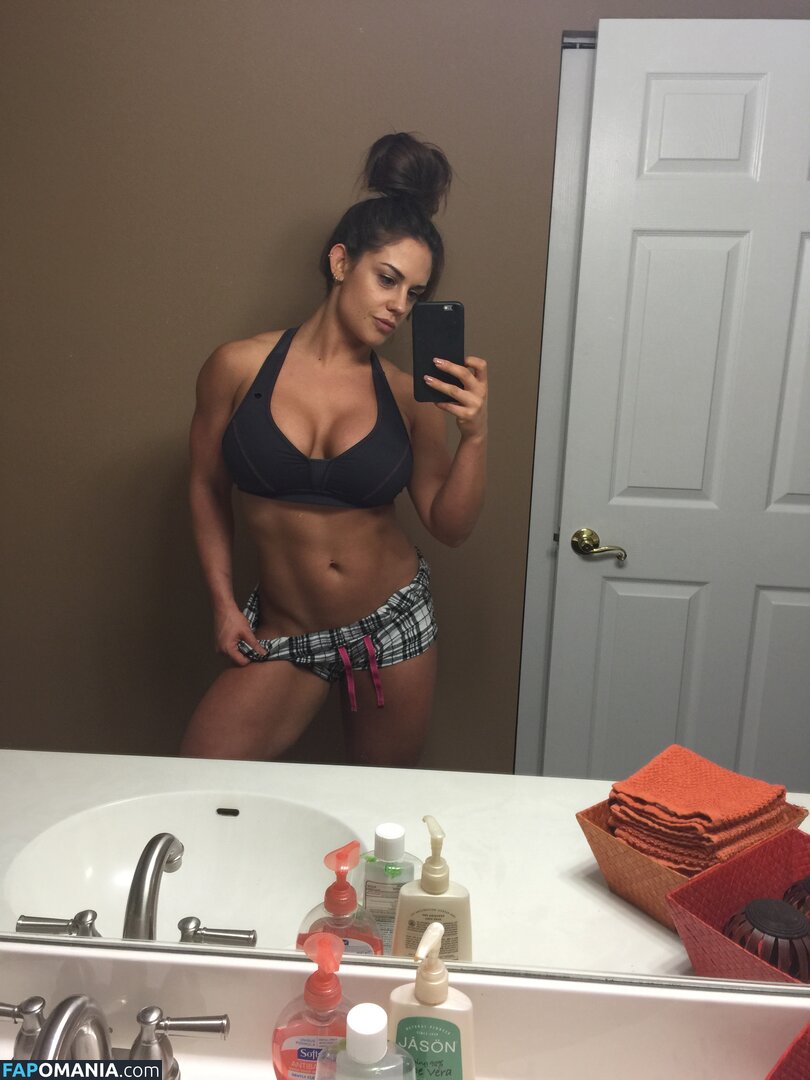 Kaitlyn WWE Naken Läckta Foto #154
