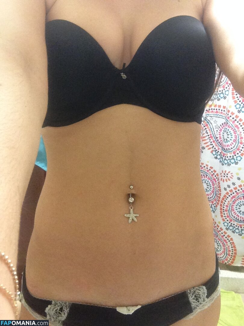 Katie Broad Naken Läckta Foto #18