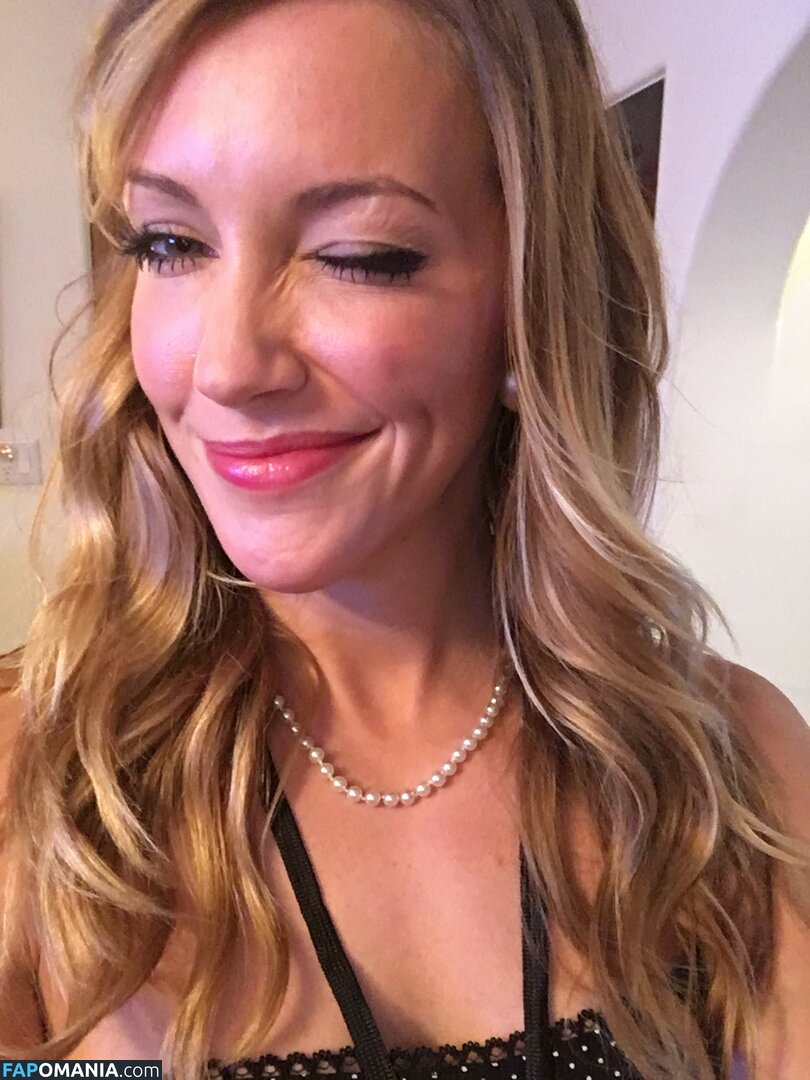 Katie Cassidy Naken Läckta Foto #14