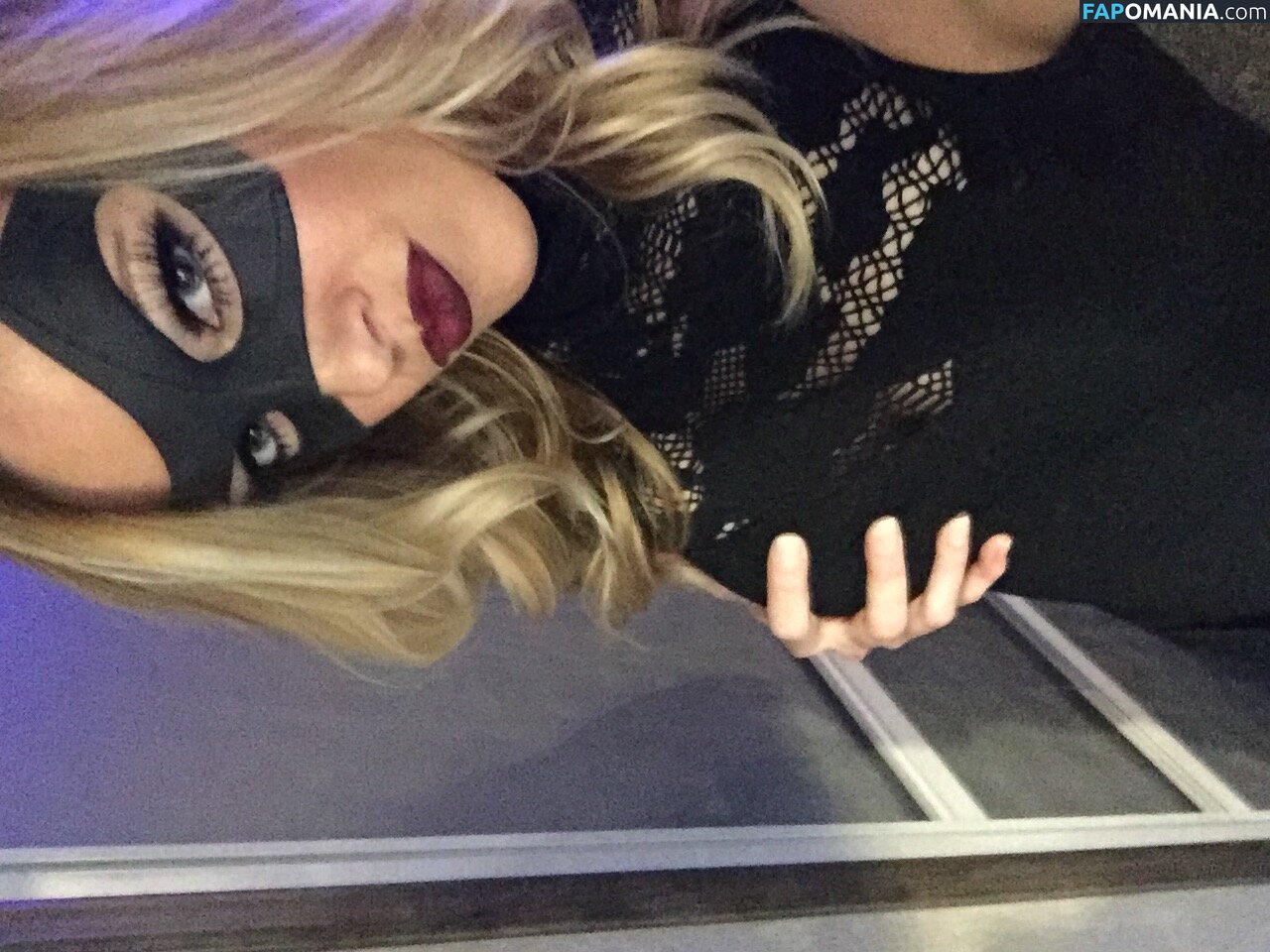 Katie Cassidy Naken Läckta Foto #32