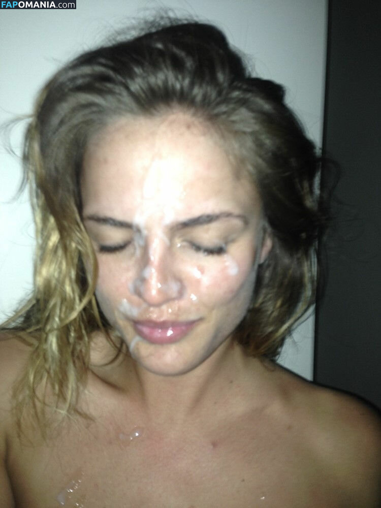 Kelsey Laverack Naken Läckta Foto #2