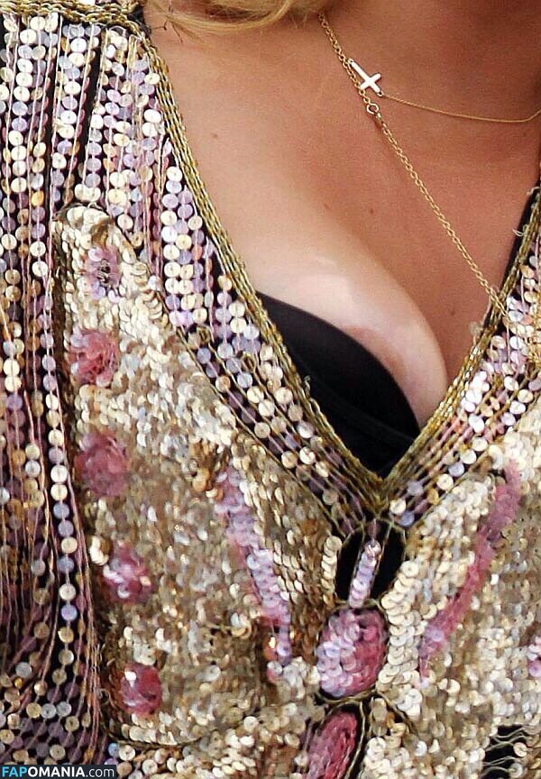 Kesha Naken Läckta Foto #2