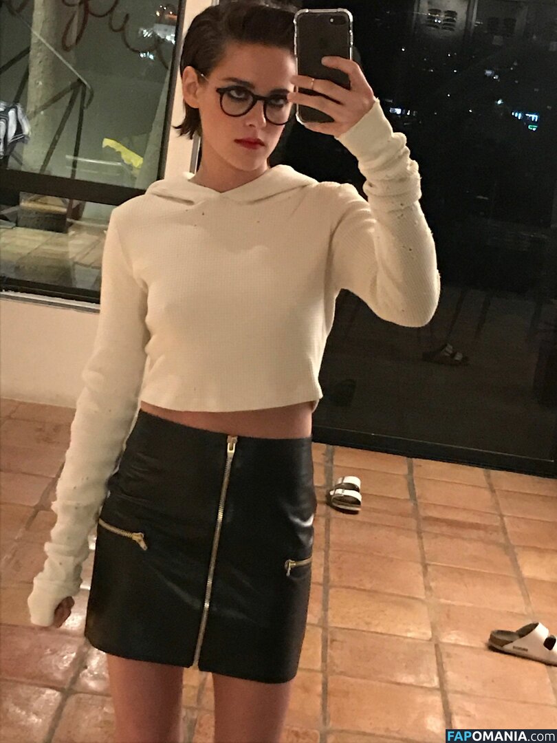 Kristen Stewart Naken Läckta Foto #245