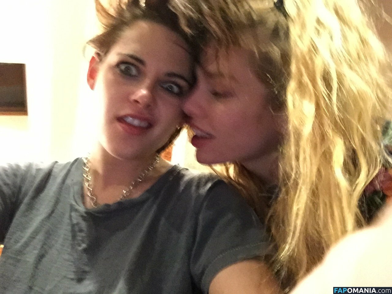 Kristen Stewart Naken Läckta Foto #311