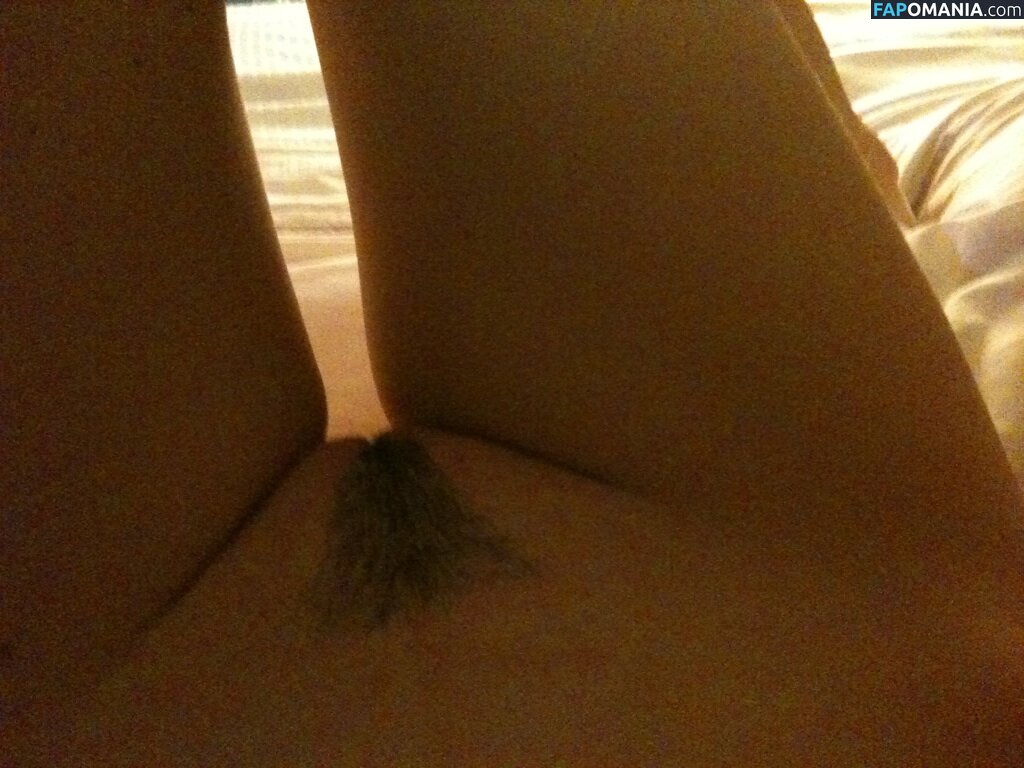 Krysten Ritter Naken Läckta Foto #11