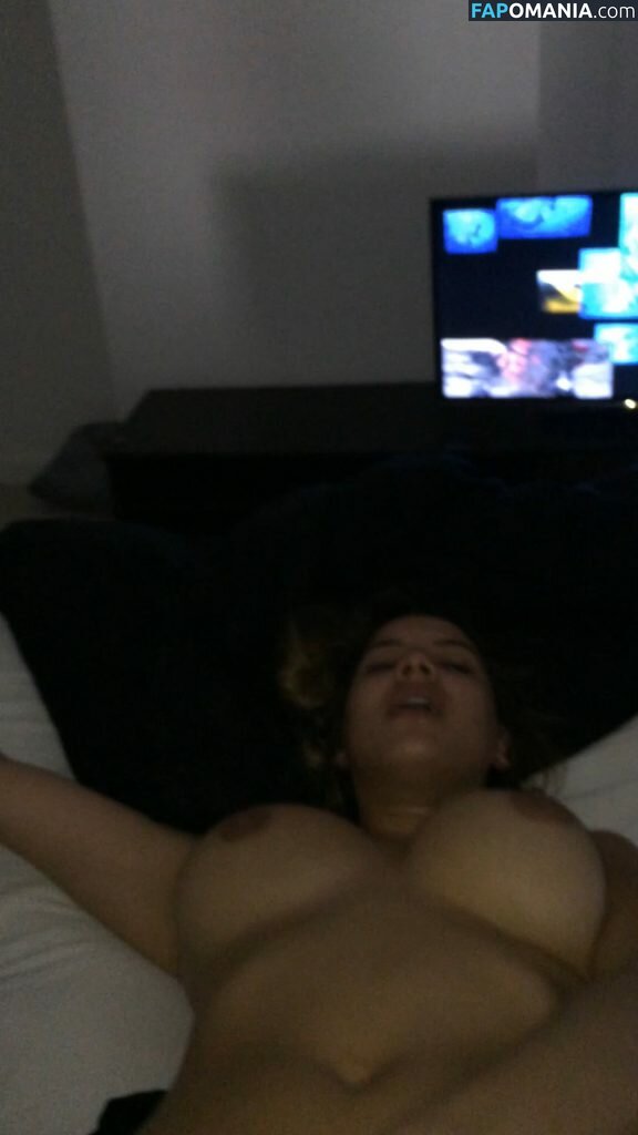 Lacey Banghard Naken Läckta Foto #11