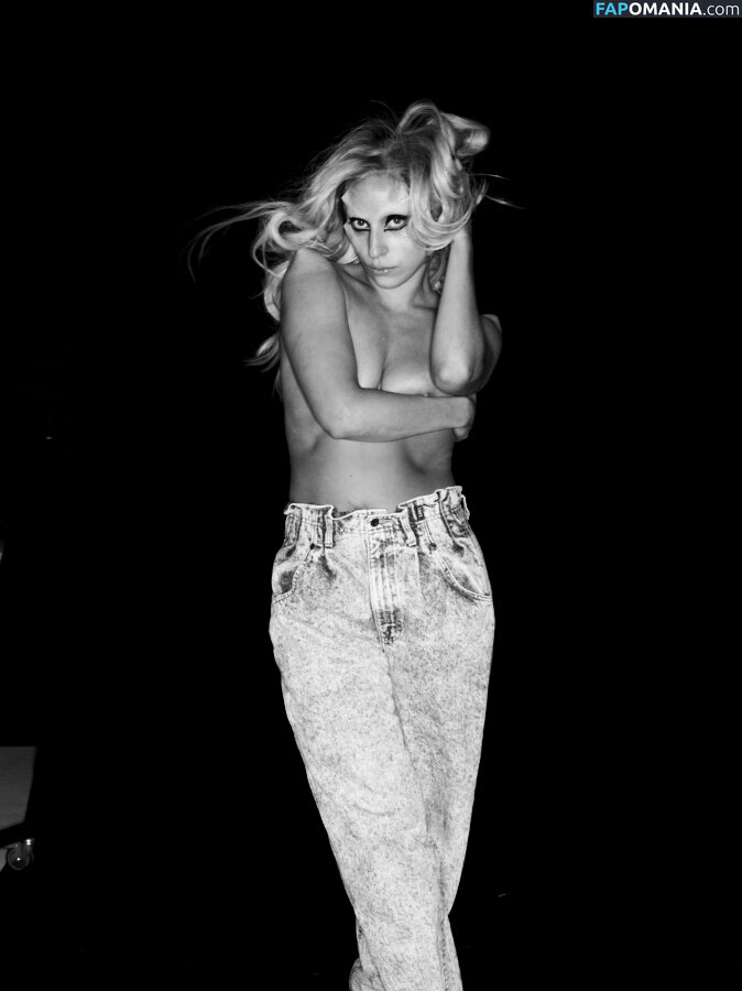 Lady Gaga Naken Läckta Foto #541