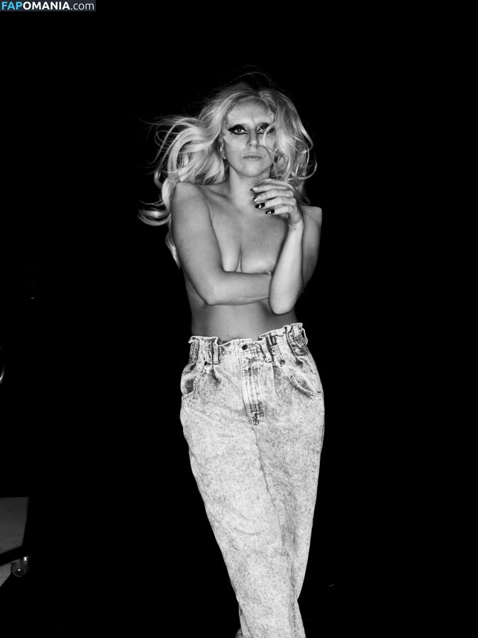 Lady Gaga Naken Läckta Foto #542