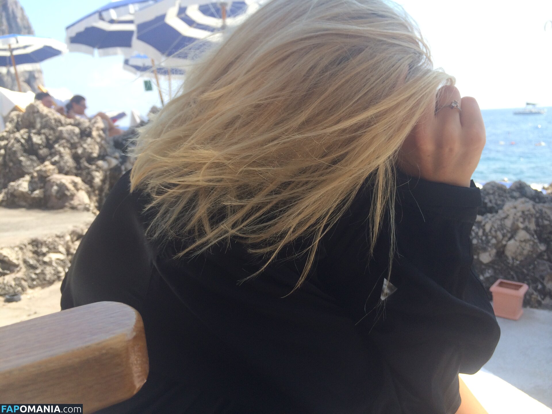 Lara Bingle Naken Läckta Foto #50