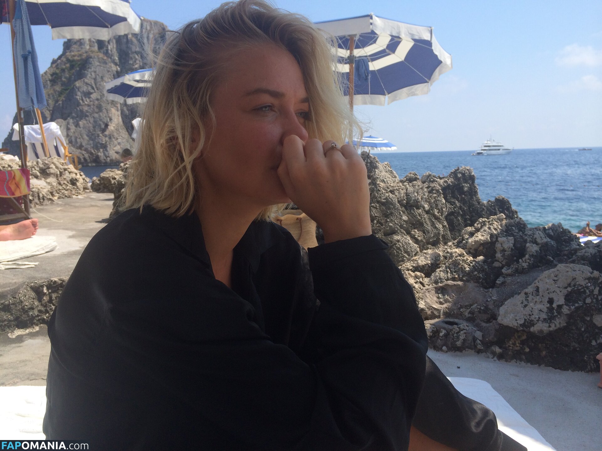 Lara Bingle Naken Läckta Foto #53