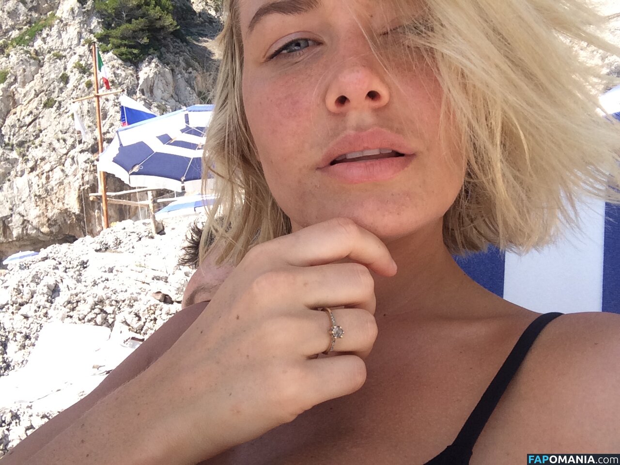 Lara Bingle Naken Läckta Foto #90