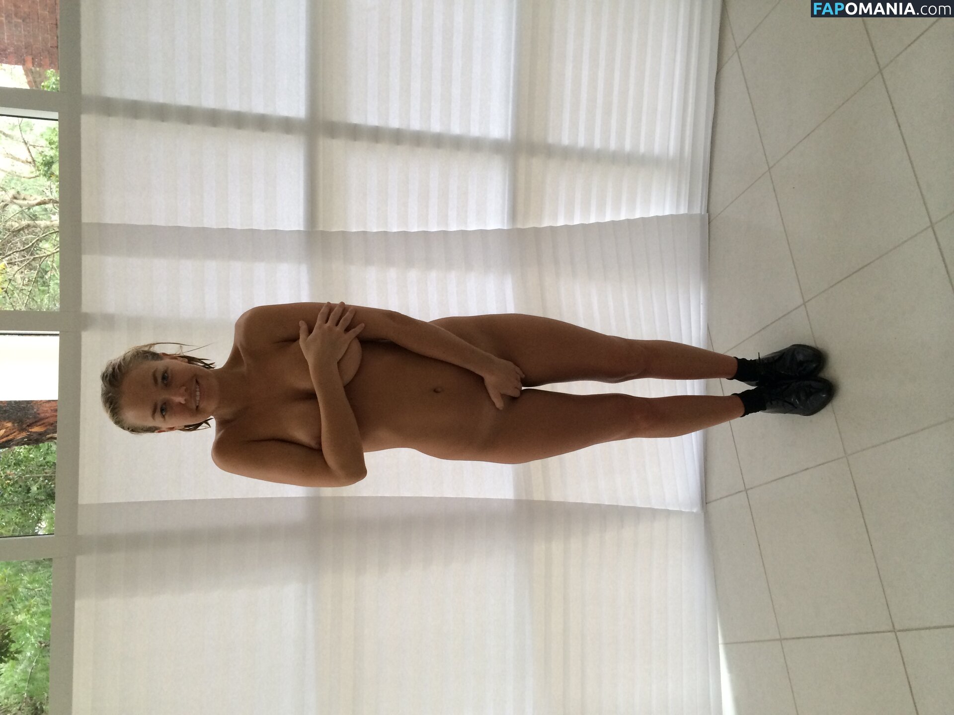 Lara Bingle Naken Läckta Foto #173
