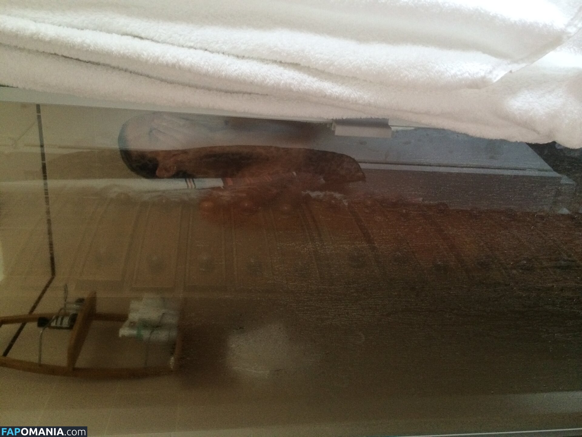 Lara Bingle Naken Läckta Foto #218