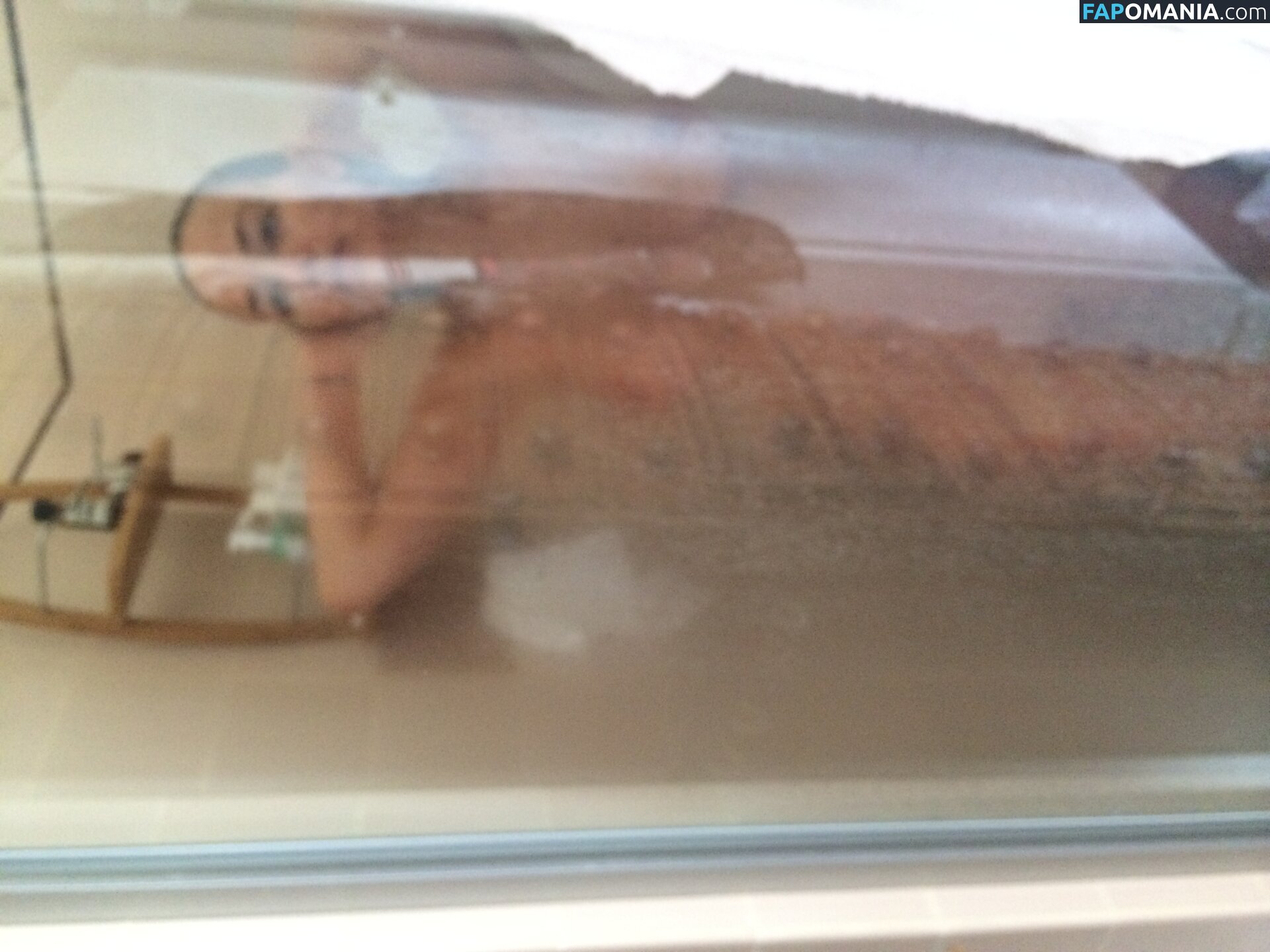 Lara Bingle Naken Läckta Foto #240