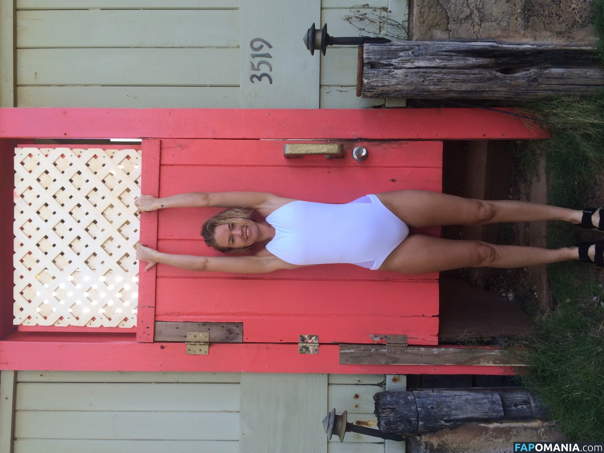 Lara Bingle Naken Läckta Foto #338