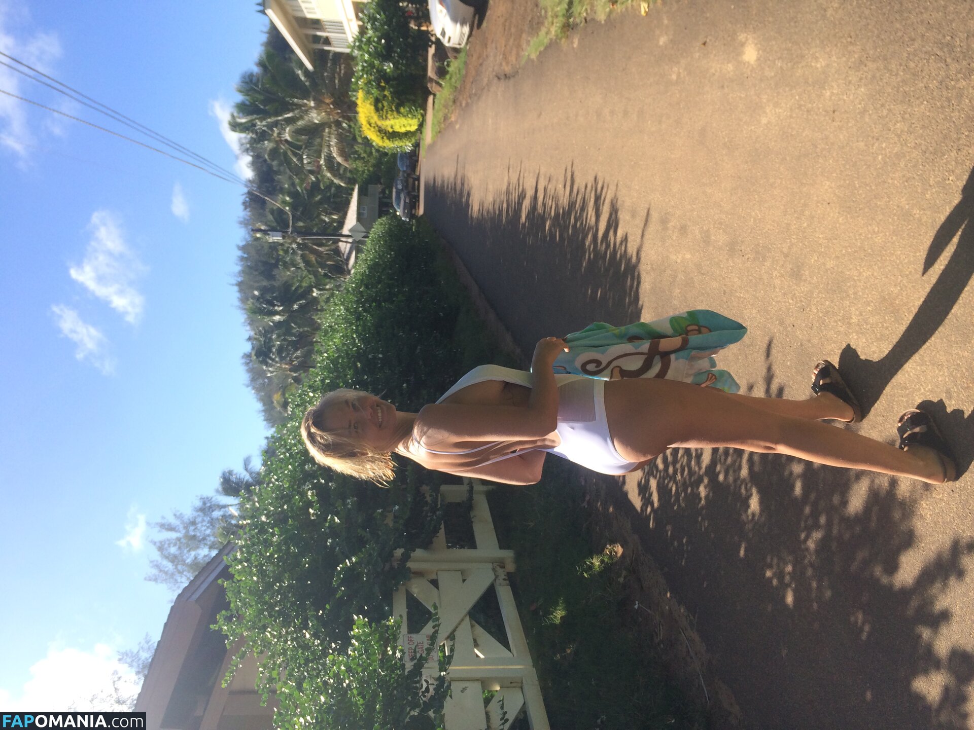 Lara Bingle Naken Läckta Foto #360