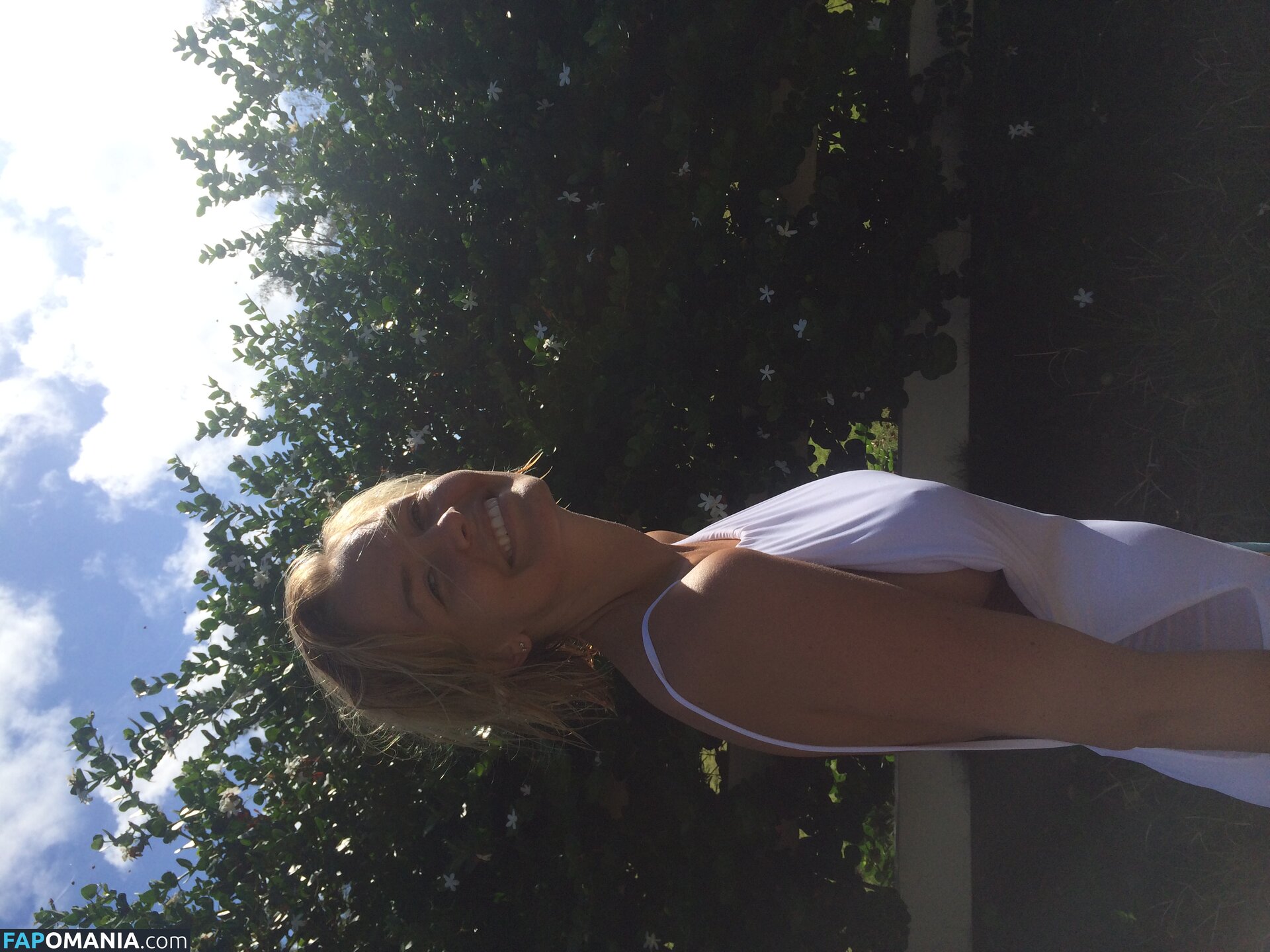 Lara Bingle Naken Läckta Foto #375