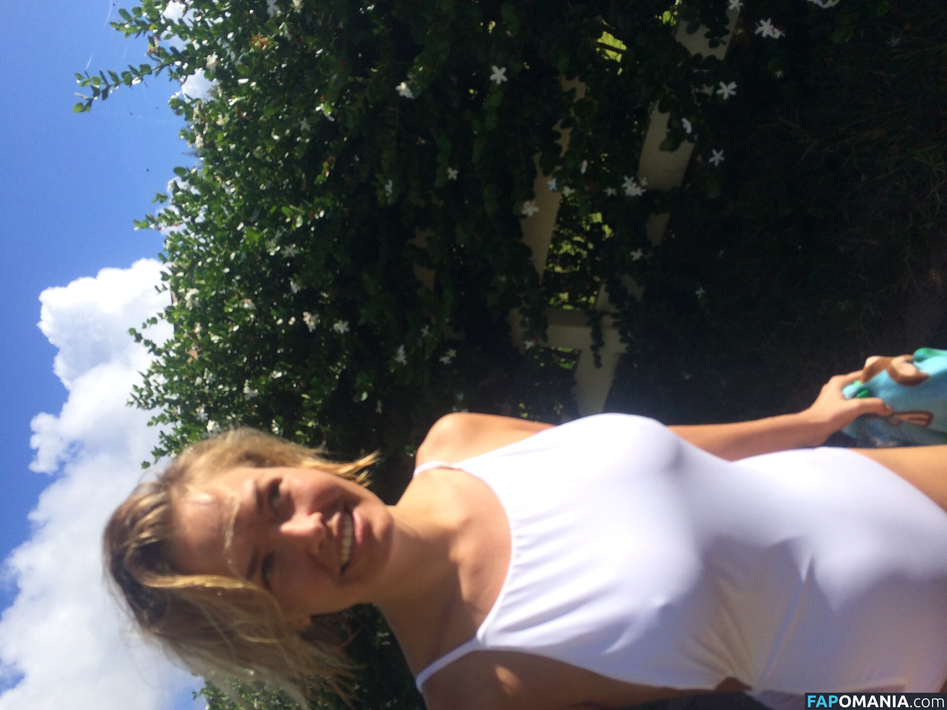 Lara Bingle Naken Läckta Foto #379