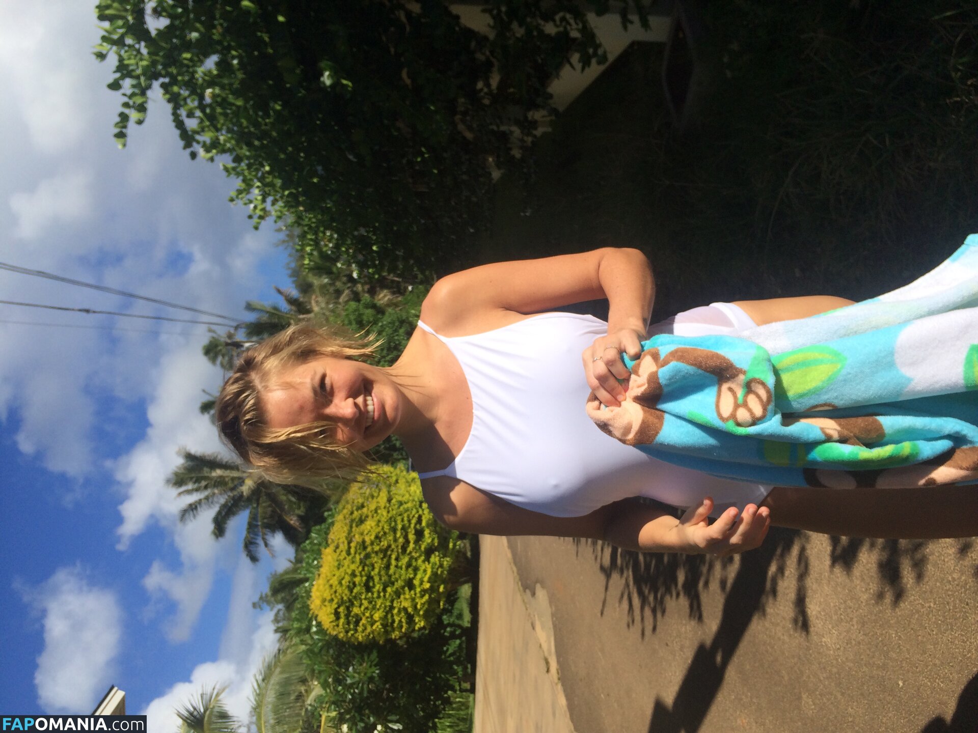 Lara Bingle Naken Läckta Foto #391