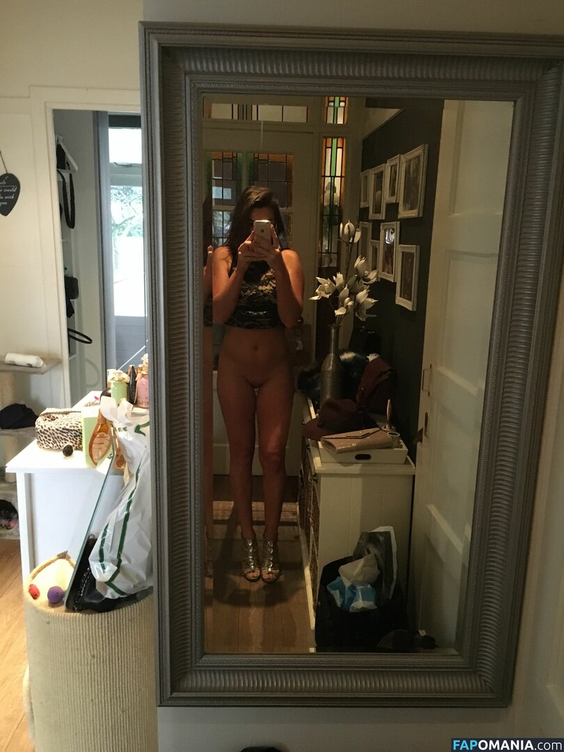 Laura Ponticorvo Naken Läckta Foto #3