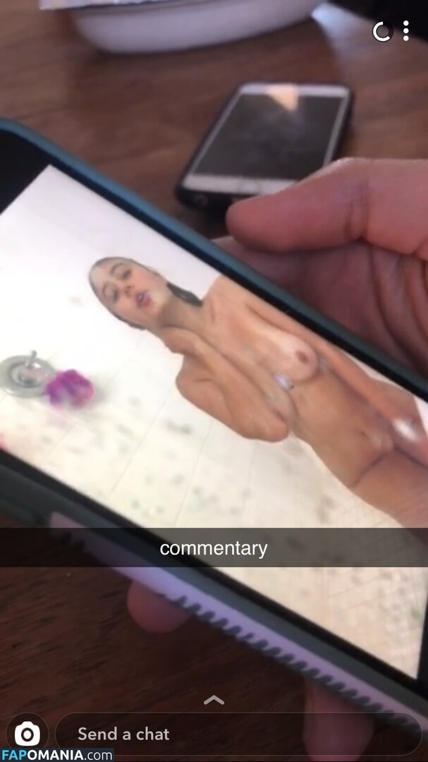 Lia Marie Johnson Naken Läckta Foto #1