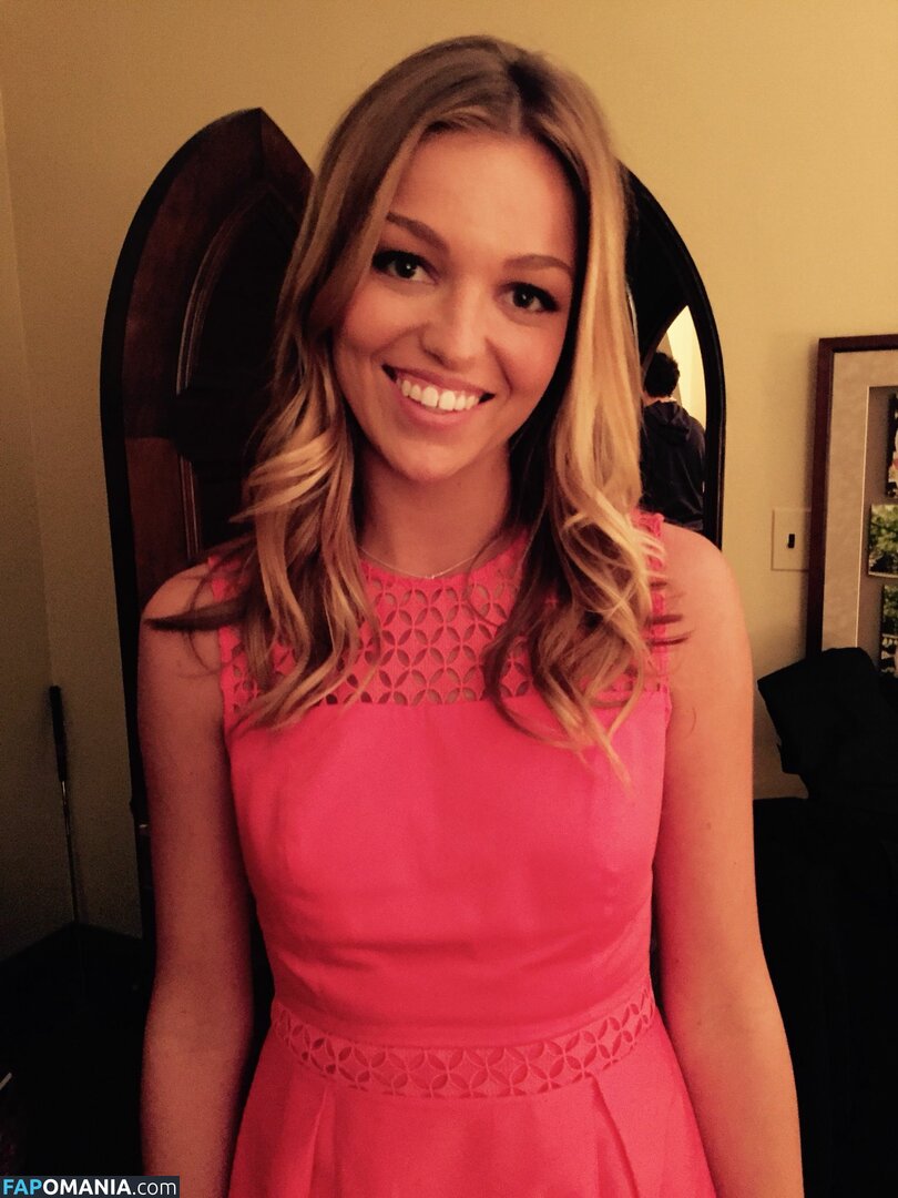 Lili Simmons Naken Läckta Foto #26
