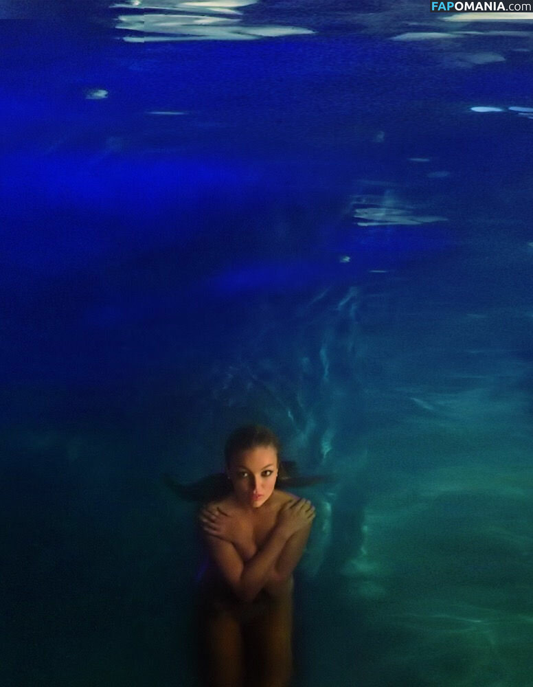 Lili Simmons Naken Läckta Foto #68