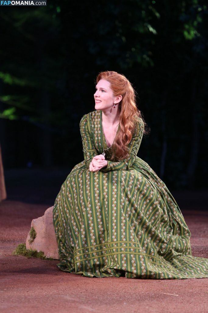 Lily Rabe Naken Läckta Foto #8