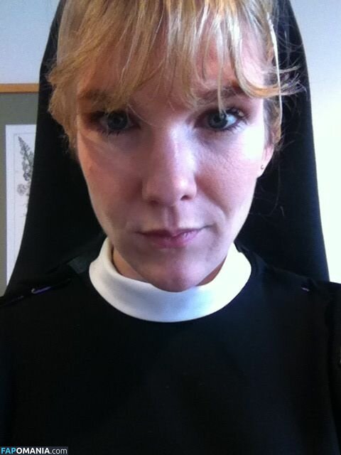 Lily Rabe Naken Läckta Foto #9
