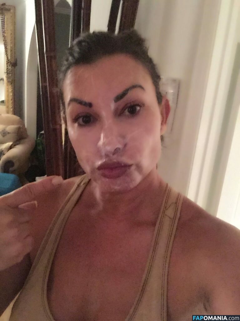 Lisa Marie Varon Naken Läckta Foto #50