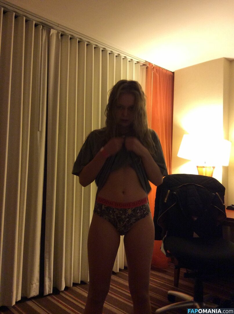 Lisa Zweerman Naken Läckta Foto #11