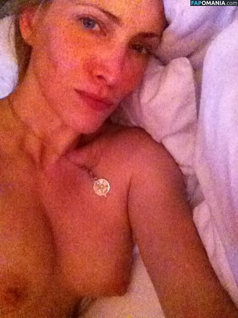 Lori Heuring Naken Läckta Foto #7