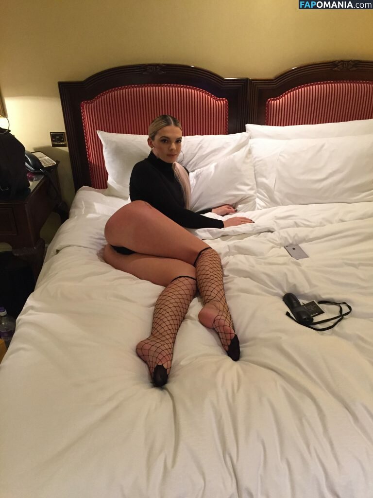 Louisa Johnson Naken Läckta Foto #18