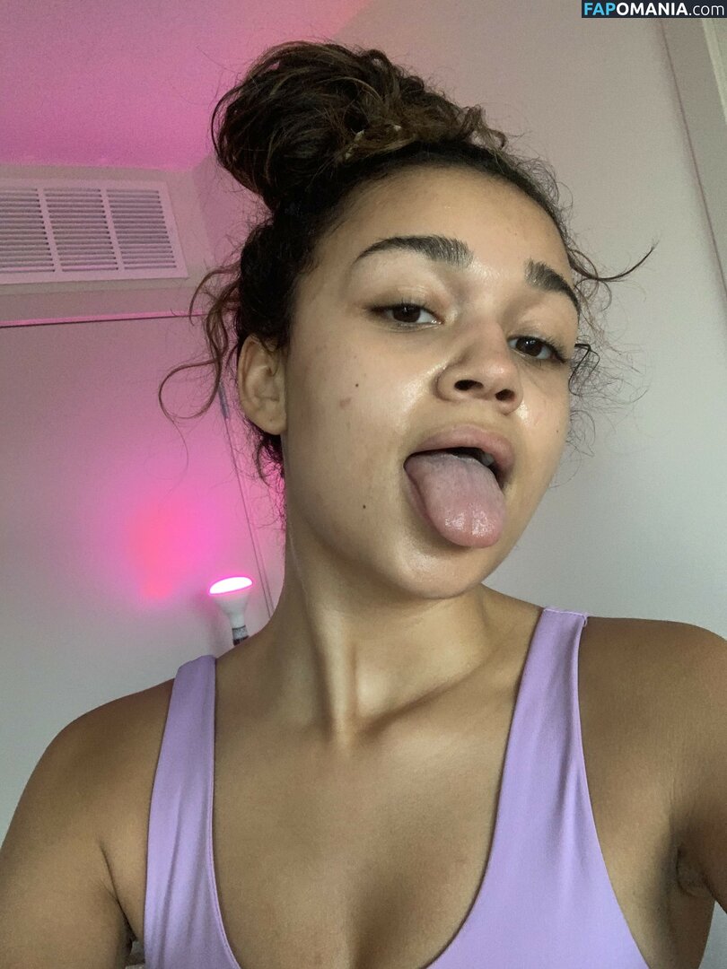 Madison Bailey Naken Läckta Foto #24