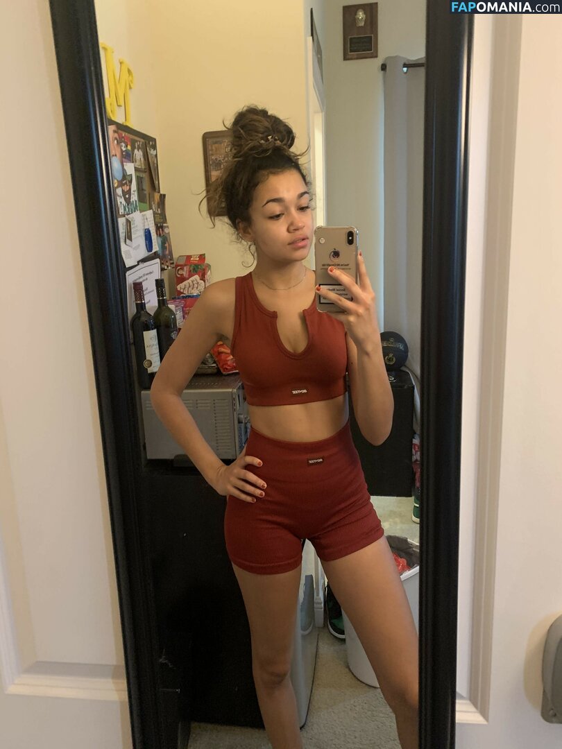 Madison Bailey Naken Läckta Foto #25